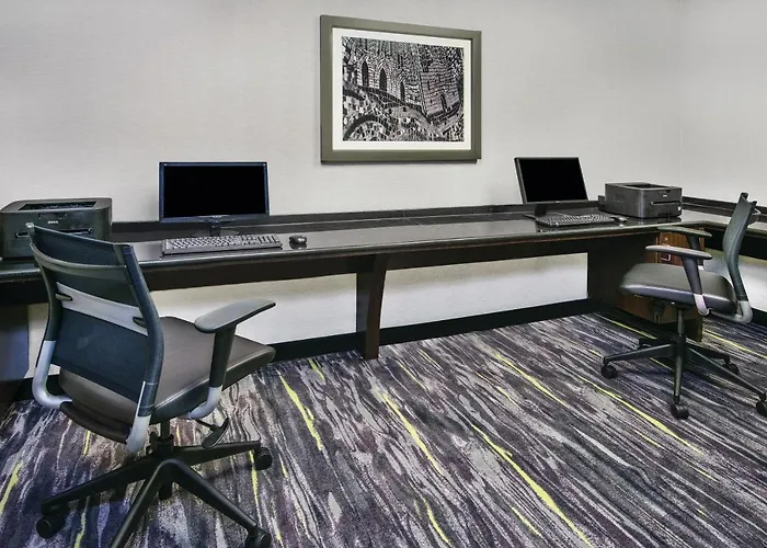 La Quinta Inn & Suites By Wyndham San Antonio Riverwalk